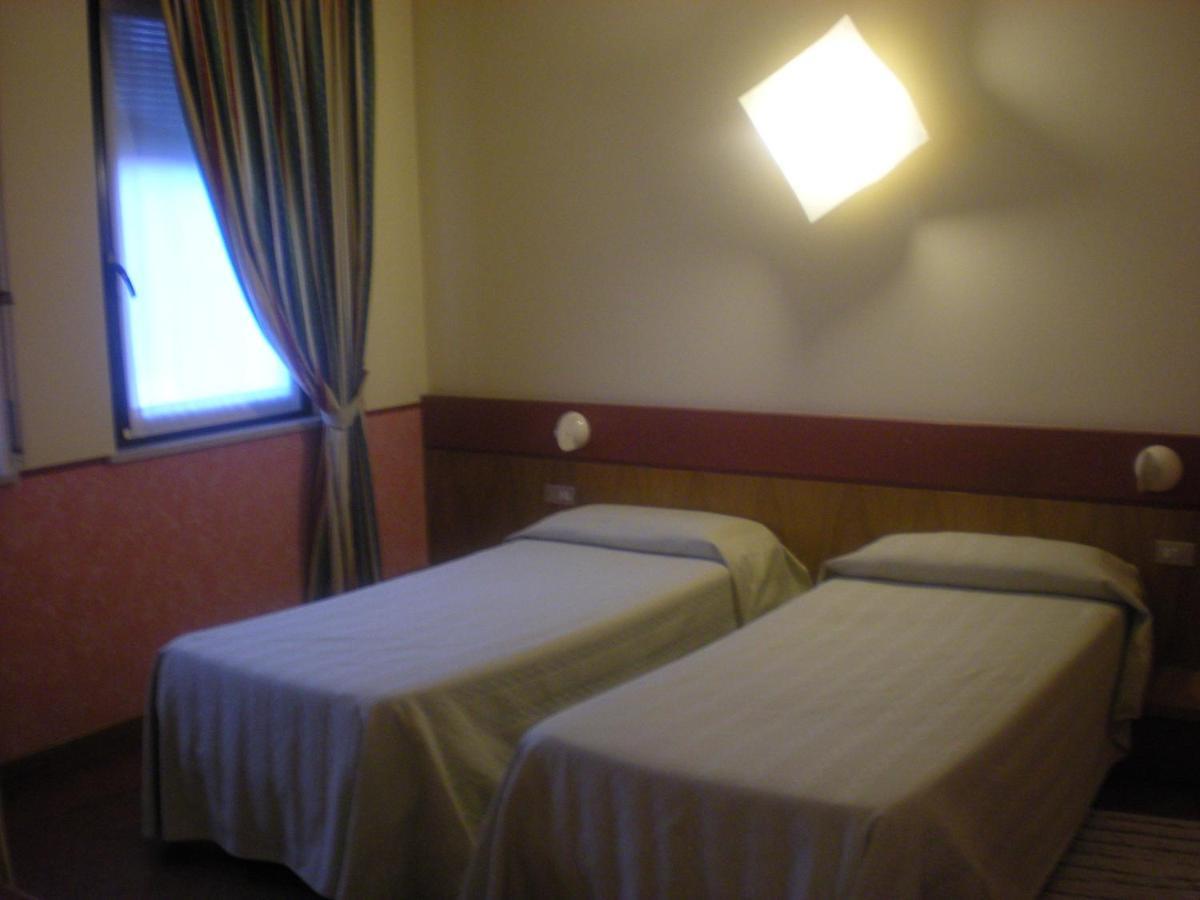 Hotel Roma Bussolengo Room photo